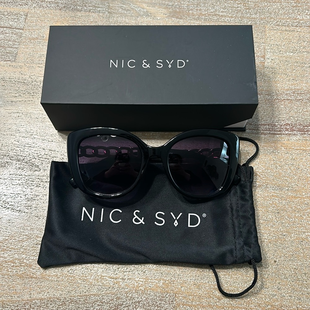 Brand new NIC & SYD sunglasses for either women or men.